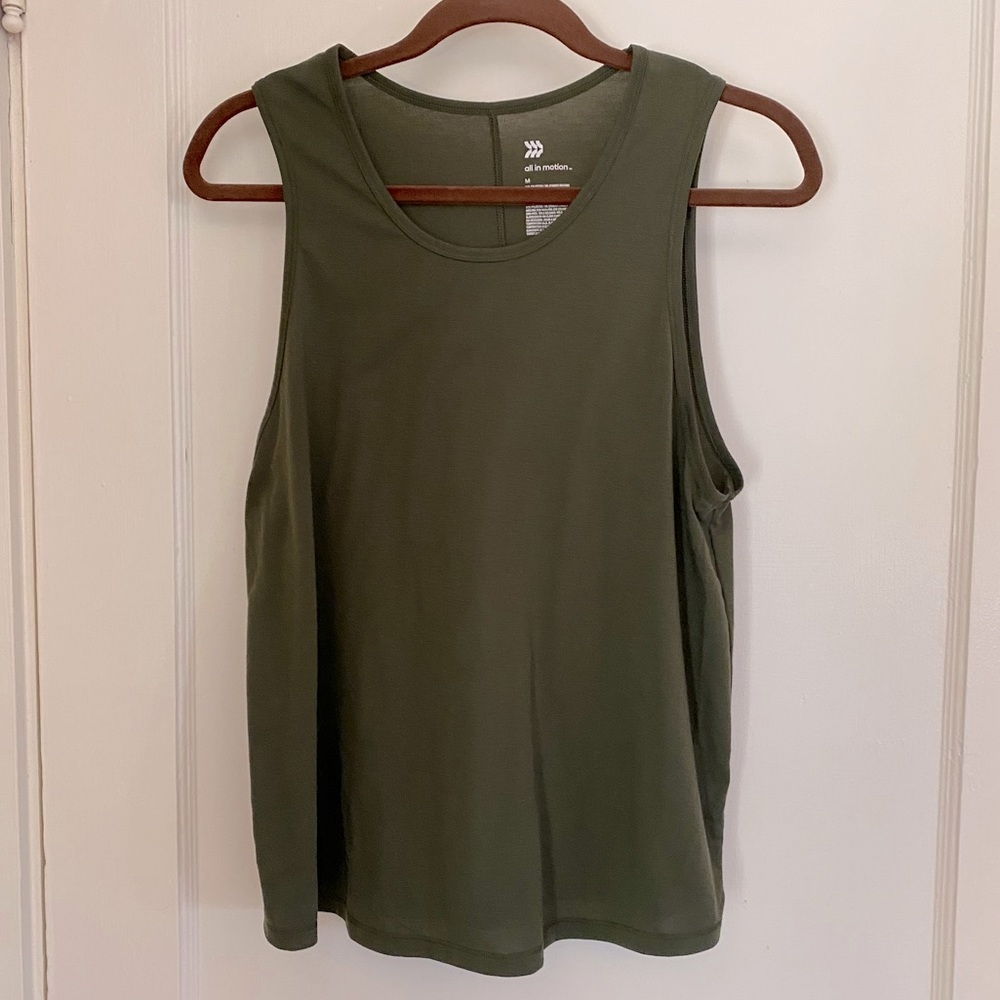 Olive green active tank, size M